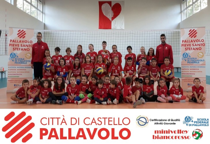 foto-di-gruppo-giovanile-e-logo[1]