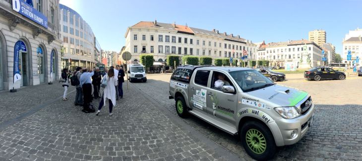 Torino Pechino Hilux a Bruxelles