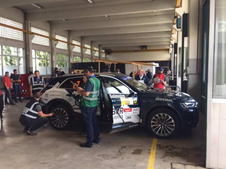 Audi e-tron alle verifiche tecniche del Rallye du Chablais (002)