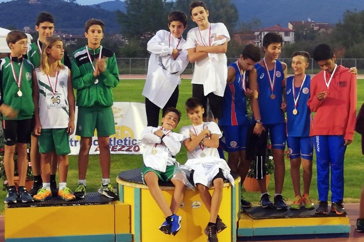 Alga EtruscAtletica - Podio staffetta Ragazzi (1) (002)
