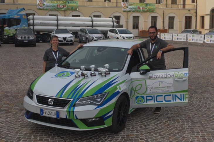 Olivoni Martino e la Seat Leon a biometano di Piccini a Sesa (002)